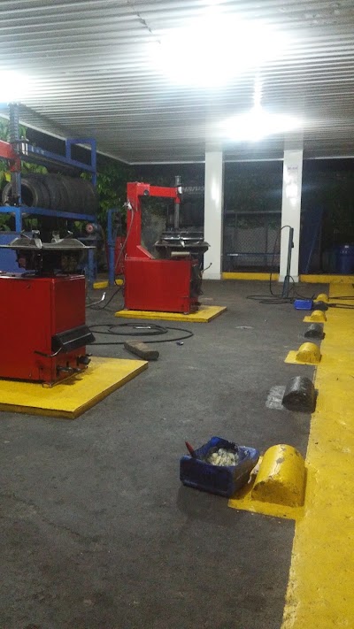 Photos of Mobil EDS La Isabela