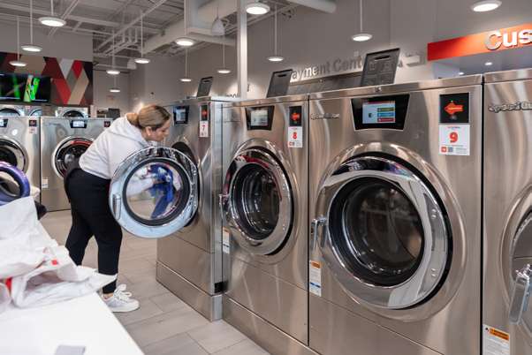 Clean laundry equipment at Speed Queen Laundry Headland Dr SW in Atlanta, GA