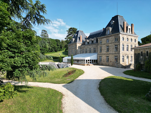 Photo de Votre Château de Famille / Château de Pralong à Satillieu (07290)