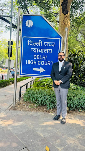 Looking for the best divorce lawyer in South Delhi? Adv. R. Siddiqui is a trusted legal expert sp… post image