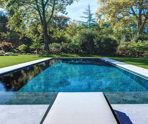 Photo de Piscines des Sacres - Concessionnaire Carré Bleu à Hermonville (51220)