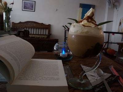 Photos of Caf&eacute; Jazm&iacute;n