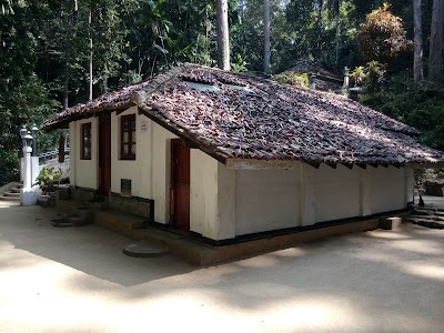 Photos of Puwakgaha Madiththa Aranya Senasanaya පුවක්ගහමඩිත්ත ආරණ්&zwj;ය සේනාසනය