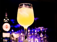 bar moon walk 大阪京橋店