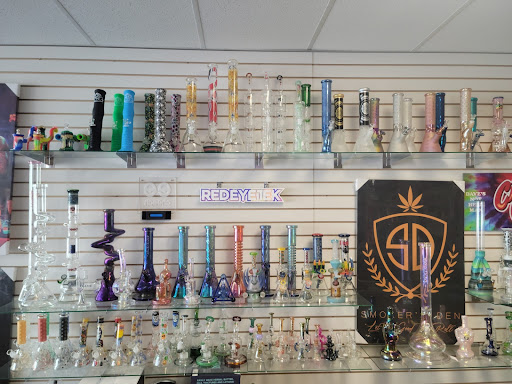 Smokers Den Smoke Shop - Thumbnail