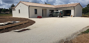 Photo n°5 de Terrassement Robuchon Adrien - TRA 86 à Poitiers (Entreprise de terrassement)