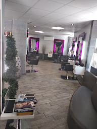 Photo n°7 de Tendance coiffure à Draguignan (Salon de coiffure)