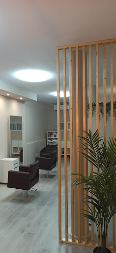 Carolina U. Salon - Thumbnail