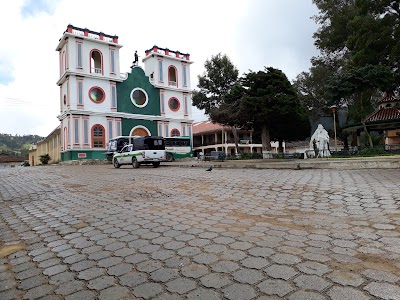 Photos of Iglesia Cat&oacute;lica de Chuquiribamba