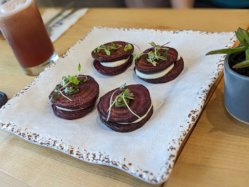 Red's Leaf Café Gallery - United States