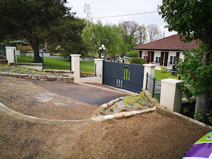 Photo n°39 de Philippe Fermetures à Marnay (Menuisier)