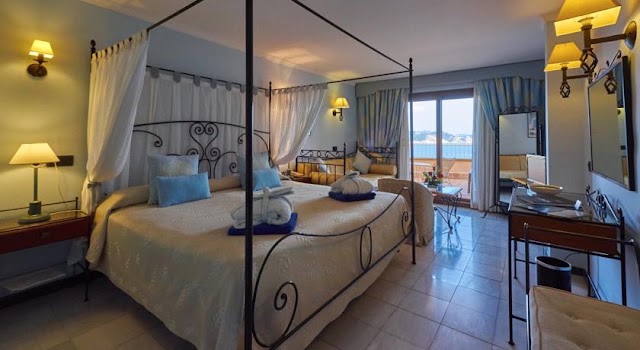 Hotel Petit Cala Fornells
