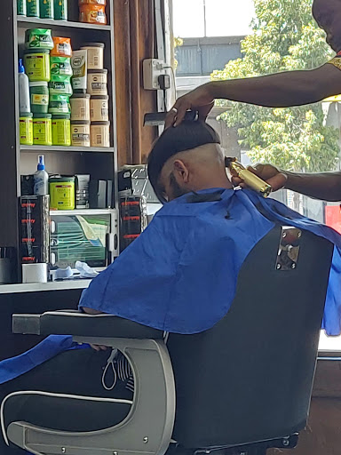 Darfur Hairsalon - Thumbnail