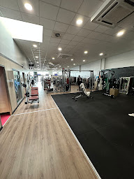 Photo n°16 de Salle de Sport - Station-S à Bonneuil-sur-Marne (Complexe sportif)