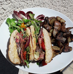 Photo n°10 de Les petits plats de Mada à Fontenay-Trésigny (Sandwicherie)