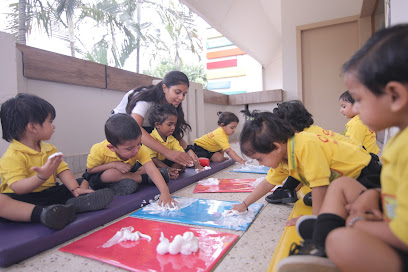 Crayons Play School