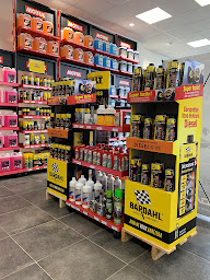 Photo n°2 de PARTSMEN CHAMPIGNY à Champigny-sur-Marne (Magasin de pièces de rechange automobiles)