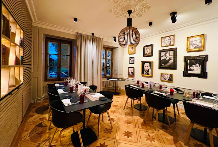 Le Petit Manoir by null