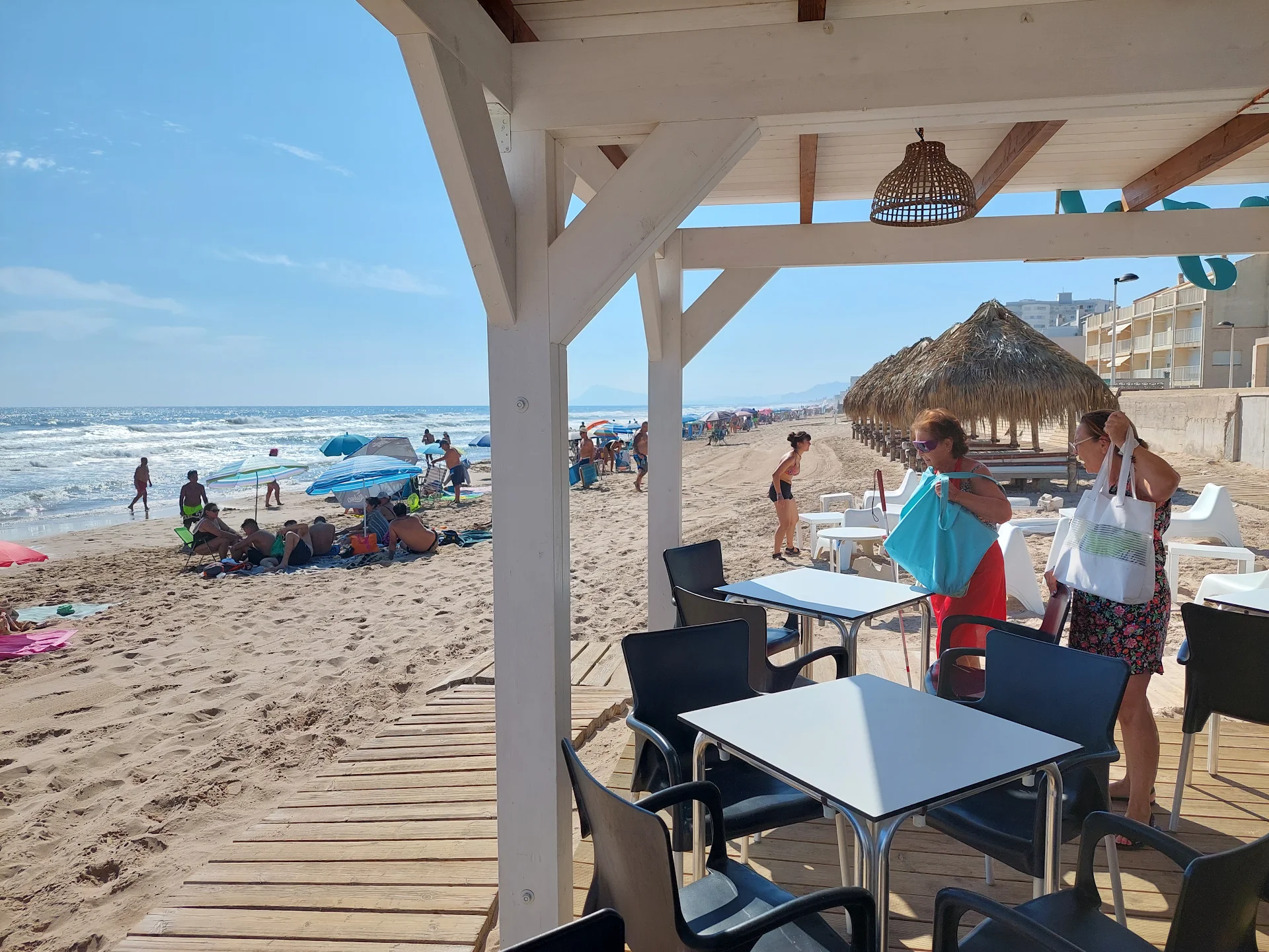 Boek uw vakantie bij Casa mi Ponceta in het rustige zonovergoten binnenland van de Costa Blanca, Send a WhatsApp