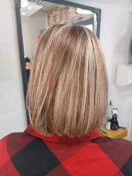 Photo n°19 de Julie C à Châtelaudren-Plouagat (Salon de coiffure)