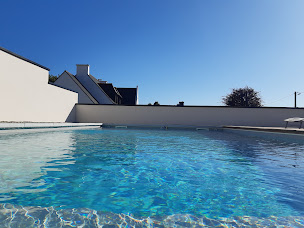 Photo n°8 de Pool Renov à Plougoumelen (Magasin de matériel pour piscines)