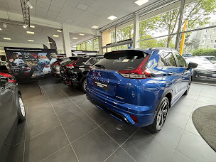 Photo n°9 de Mitsubishi Motors Noisiel à Noisiel (Magasin de pièces automobiles)