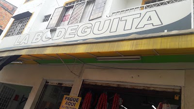Photos of Canchas El Bunde.