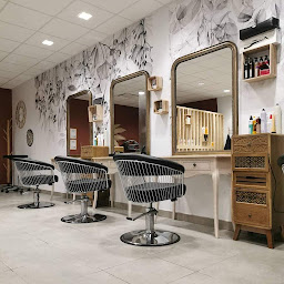 Photo n°1 de L'Hair Naturel Coiffure à Cherveux (Salon de coiffure)