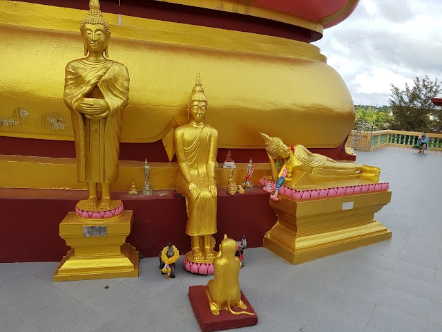 Wat Phra Yai