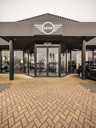 Group 1 Colchester MINI