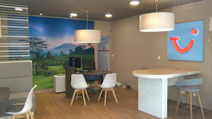 Photo n°1 de Agence de voyage TUI STORE Bourges à Bourges (Voyagiste)