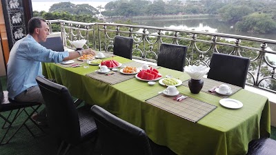 Photos of Mandalay Kandawgyi Inn Hotel