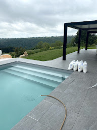 Photo n°22 de Piscines Desjoyaux à Luc-la-Primaube (Magasin de matériel pour piscines)