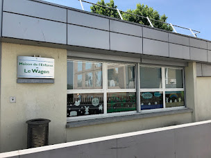 Photo n°1 de La Maison de l'Enfance - Le Wagon à Val-de-Reuil (Crèche)
