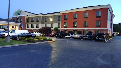 Photos of Holiday Inn Express & Suites Ashland