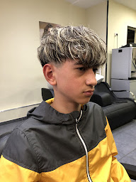 Photo n°21 de Coiffure Deniz Alex à Saint-Quentin (Salon de coiffure)