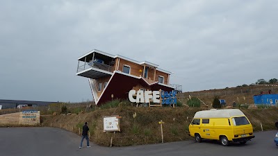 Photos of TOPPELS - Verdrehte Welt
