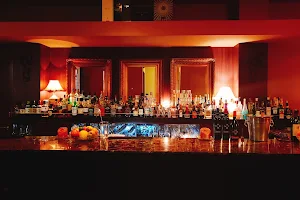 Wine & Bar Chinon image