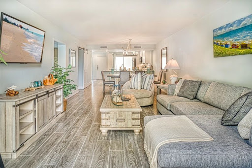 Beach Floor & Decor - Thumbnail