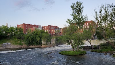 Edgewater Gallery at the Falls