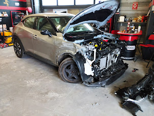 Photo n°14 de Full esthetic car à Lesparre-Médoc (Garage automobile)