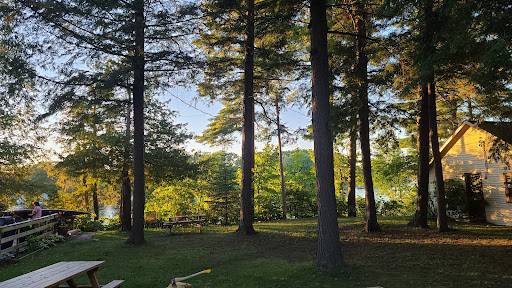 Pinewood Cottages and Trailer Park - Thumbnail