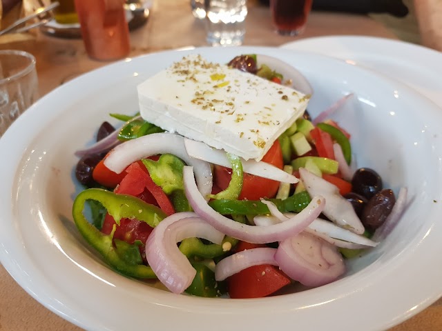 TAVERNA PLATANOS