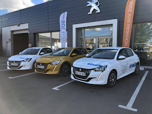 Photo n°12 de PEUGEOT - GARAGE DE L'ARRIVEE à Rennes (Concessionnaire Peugeot)