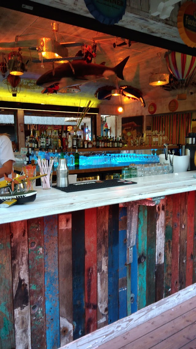 Tiki Hutte
