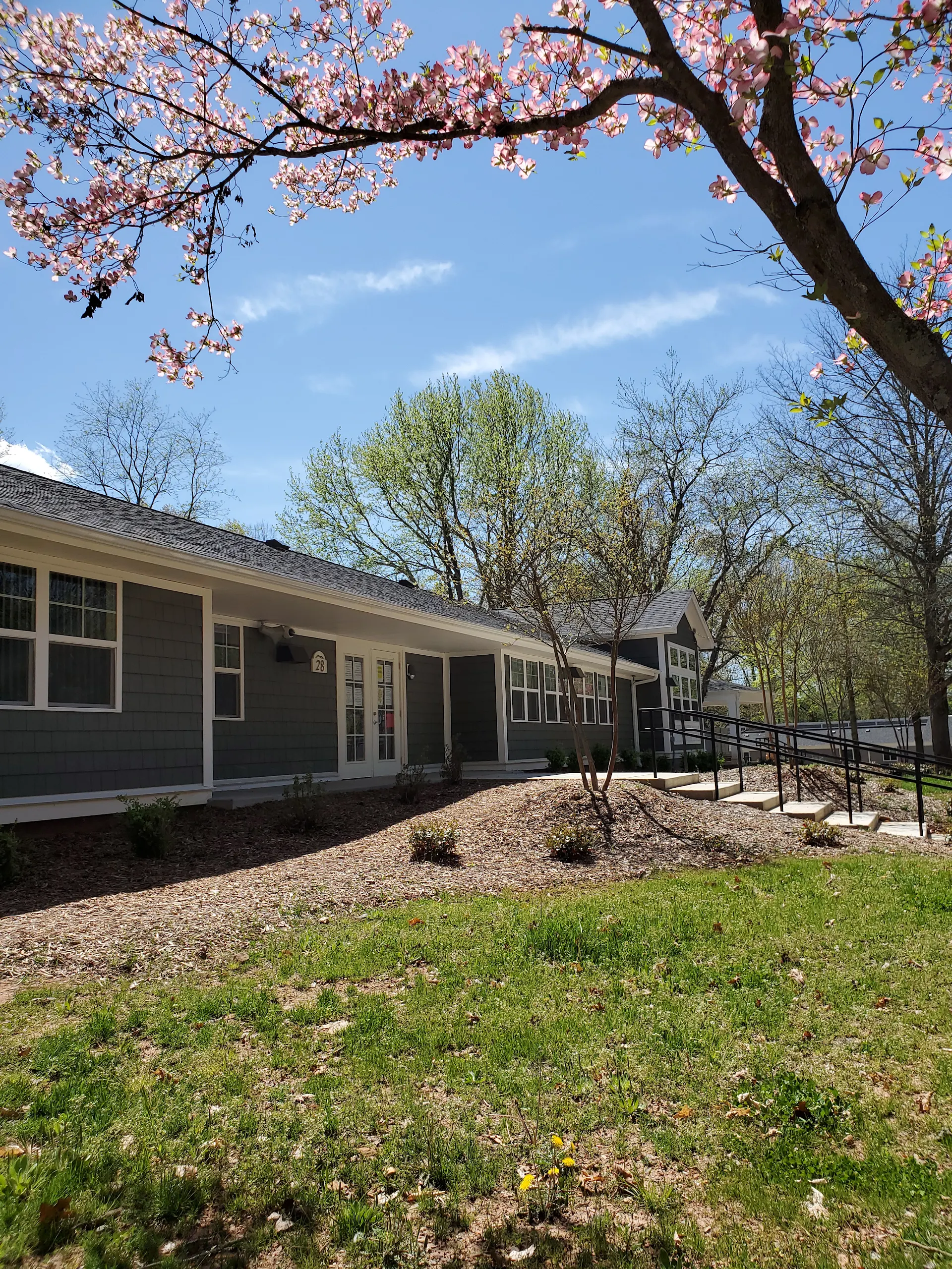 Ledgewood Village Apt