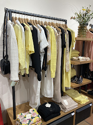 Photo n°21 de Cotélac Outlet à Romans-sur-Isère (Magasin de vêtements pour hommes)