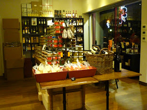 Photo n°5 de Les Domaines Qui Montent - Montigny le Bretonneux à Montigny-le-Bretonneux (Caviste)