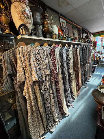 Antique store-Kyichu Tibetan Handicrafts by null