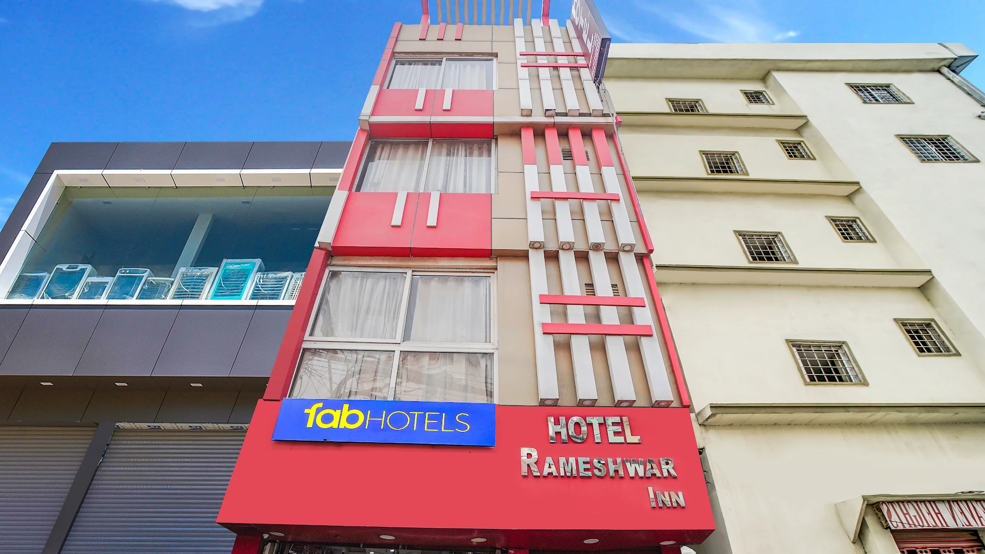 FabHotel Rameshwar Inn - Hotel near Prayagraj Railway Staion